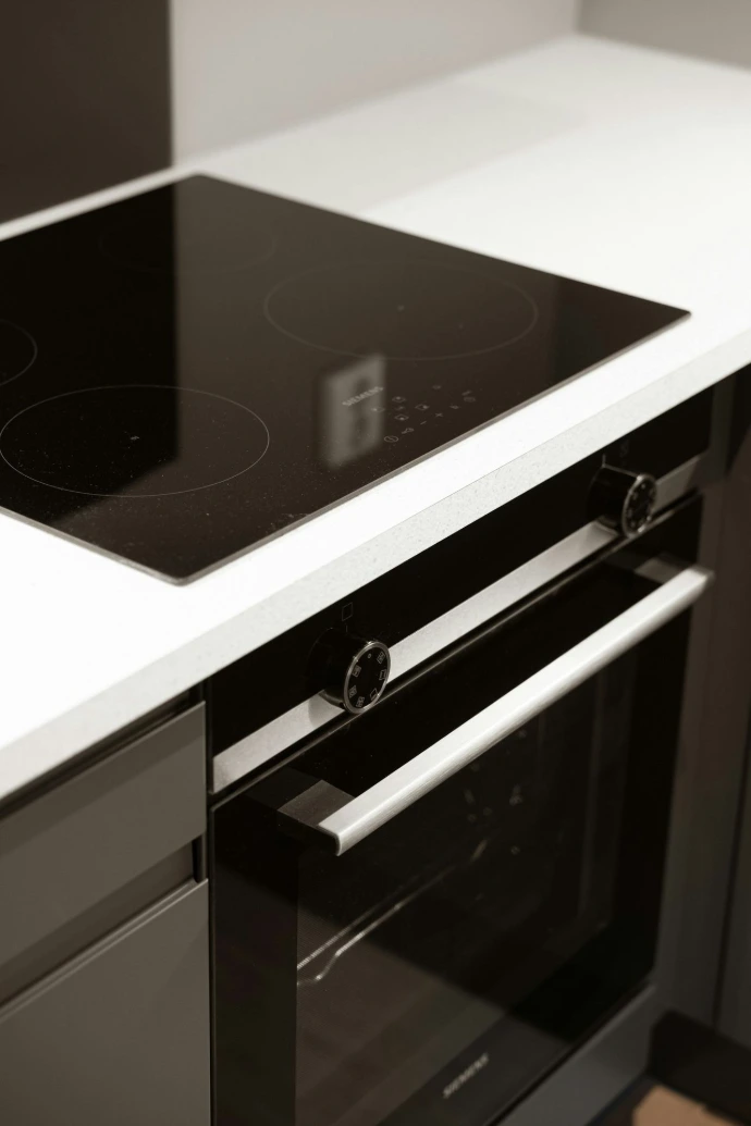 Instalación de placa y horno eléctrico